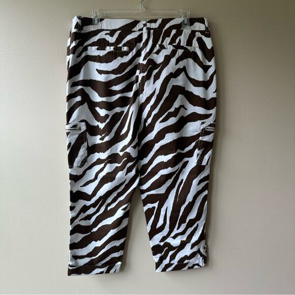 Chico’s Cropped Pants Stretch Zebra Print Brown White Women's Chico's 2P US 12P - Picture 3 of 9